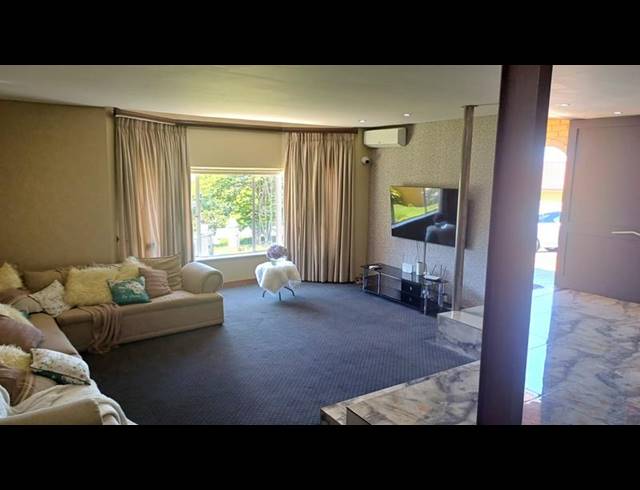 4 BEDROOM HOUSE FOR SALE IN WEMBLEY